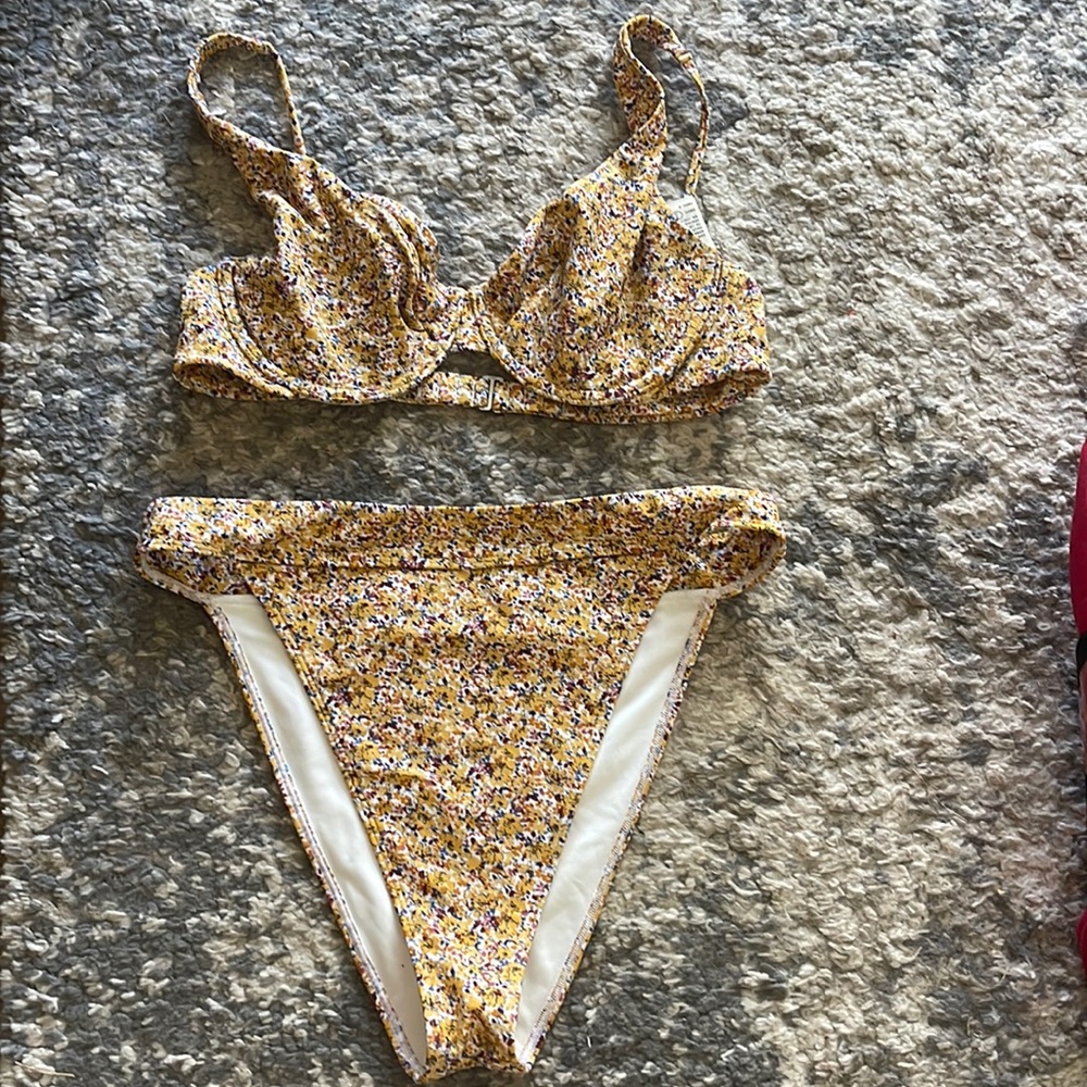 Abercrombie and Fitch Bikini Set! Size XL